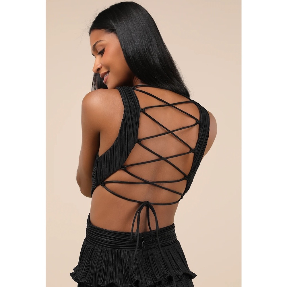 NWT Lulu’s Beauty Icon Black Satin Pleated Tiered Lace-Up Maxi Dress Medium Chic - Picture 6 of 11